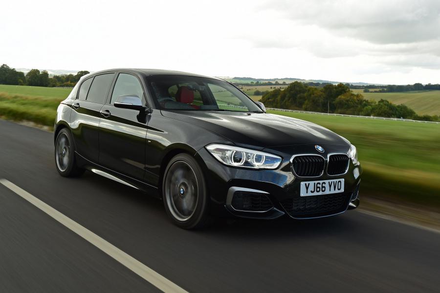  BMW M140i 5-Door 2016 года  (UK) (фото 7 из 9)